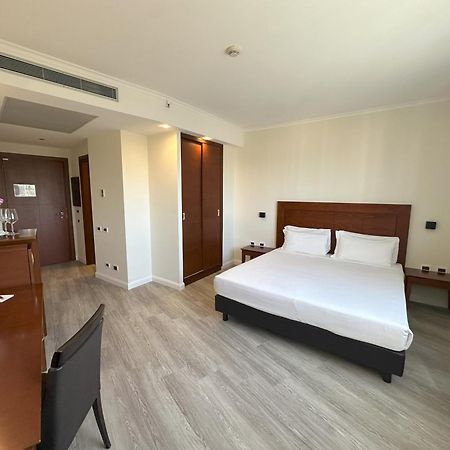 Hotel Capannelle Roma Екстериор снимка