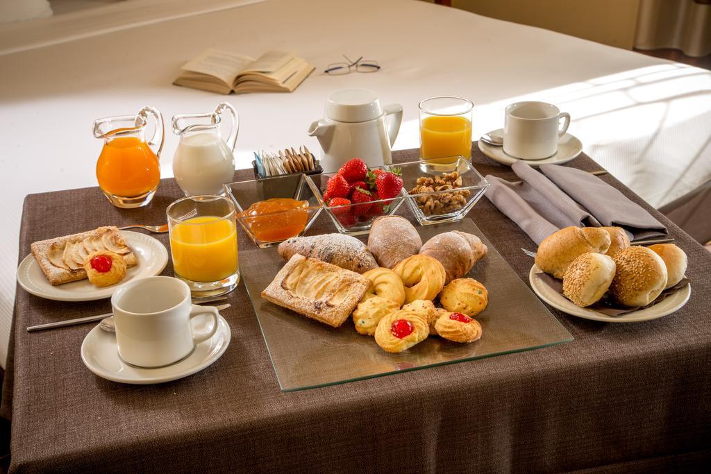 Hotel Capannelle Roma Екстериор снимка