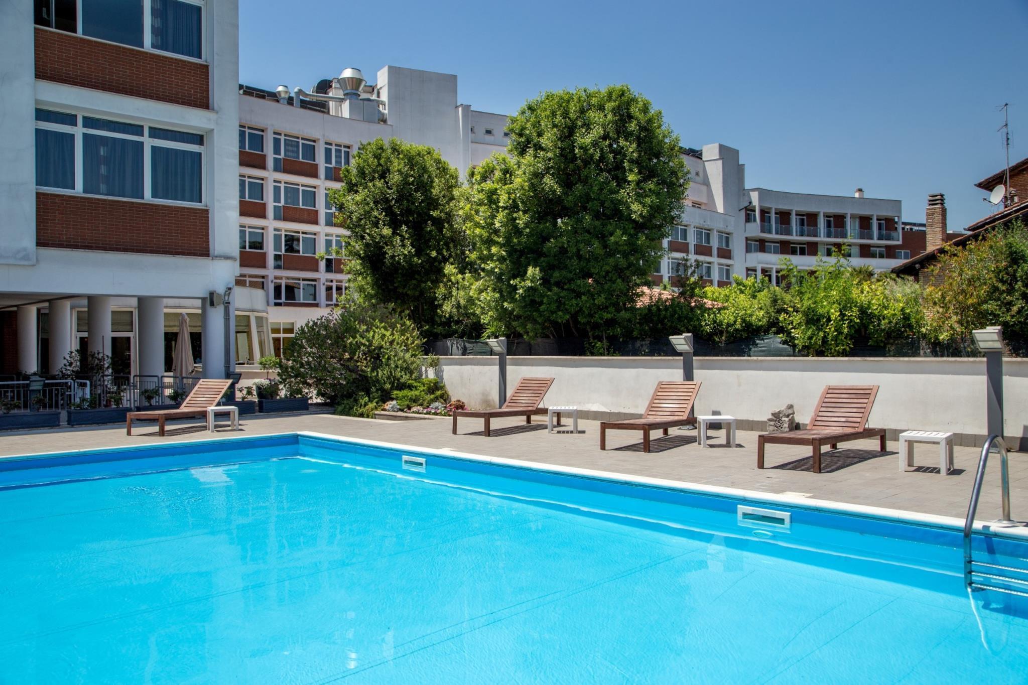 Hotel Capannelle Roma Екстериор снимка