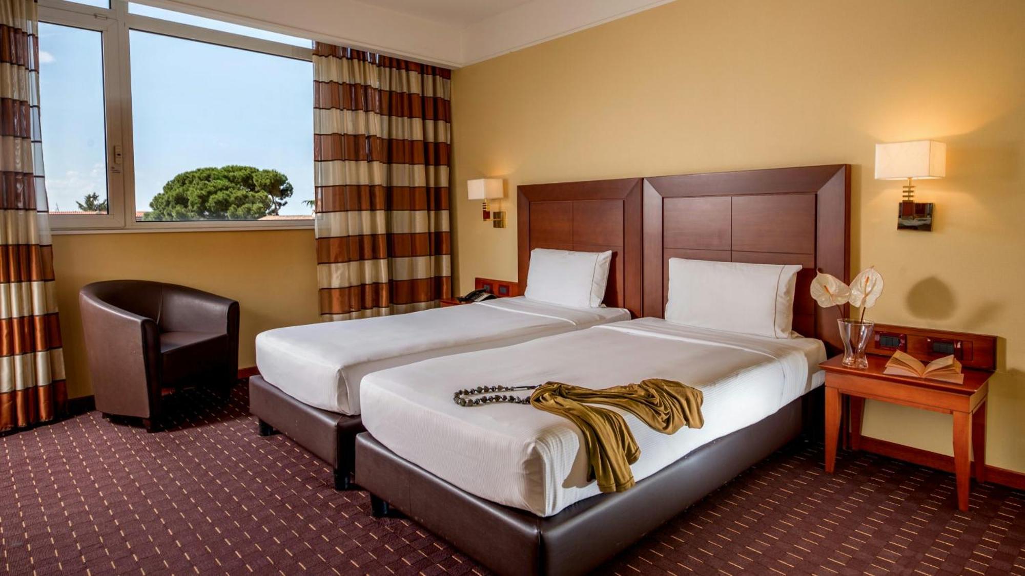 Hotel Capannelle Roma Екстериор снимка